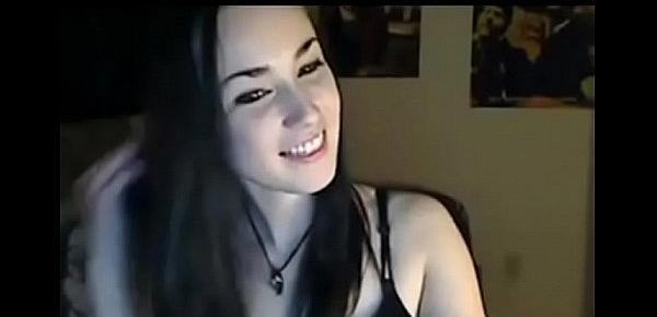  brunette teen does webcam show